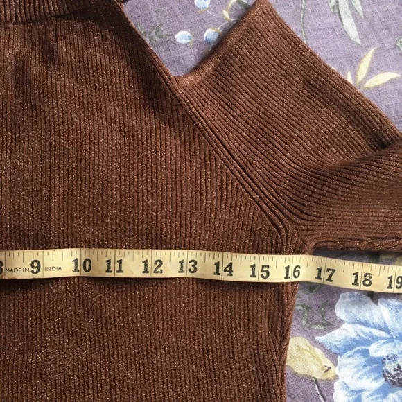 🍻Cover story cold shoulder Shimmer Sweater Large 🍻 - Picture 5 of 15